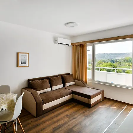 Asparuhovo 1br Free Parking Zone Varna